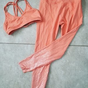 Beyond Yoga Ombre Allow Iridescent Legging and Sports Bra Set XL/M